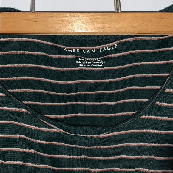 American Eagle crop top~ size XS - Picture 2 of 3